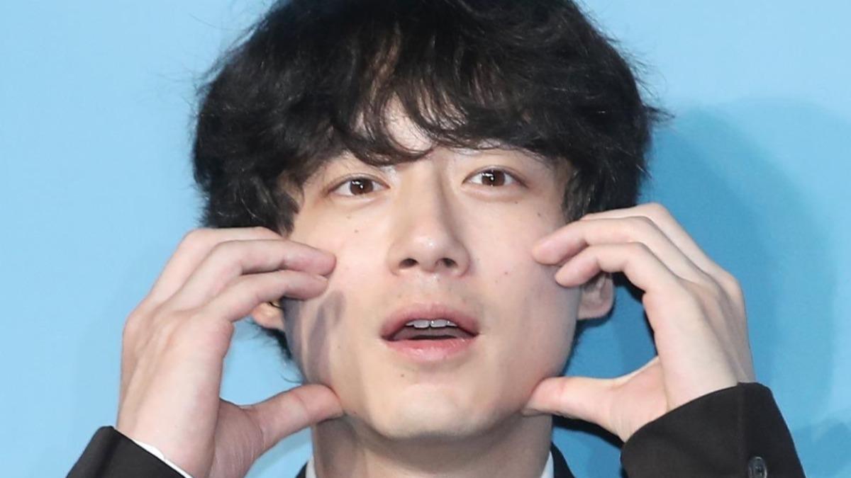  坂口健太郎 