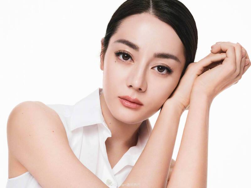  迪丽热巴 
